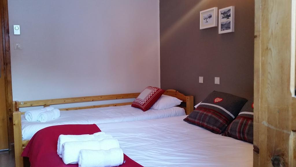 Le Chal'Heureux Hotel Вар Екстериор снимка