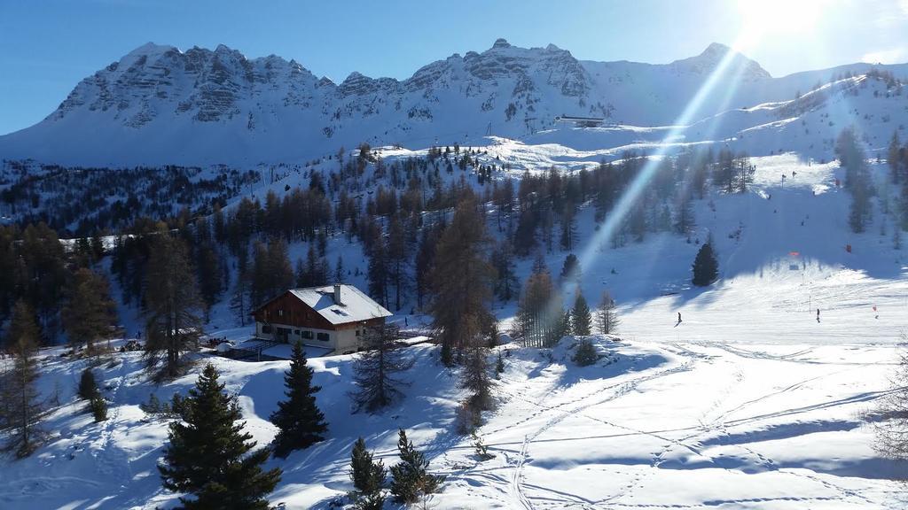 Le Chal'Heureux Hotel Вар Екстериор снимка