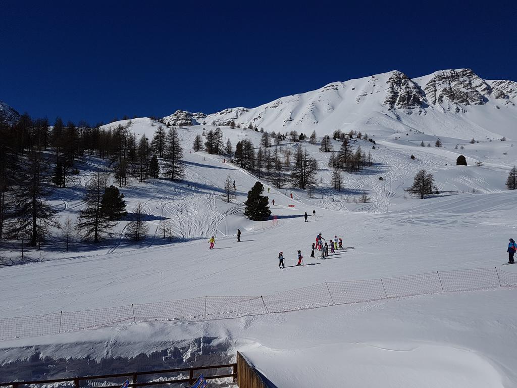 Le Chal'Heureux Hotel Вар Екстериор снимка