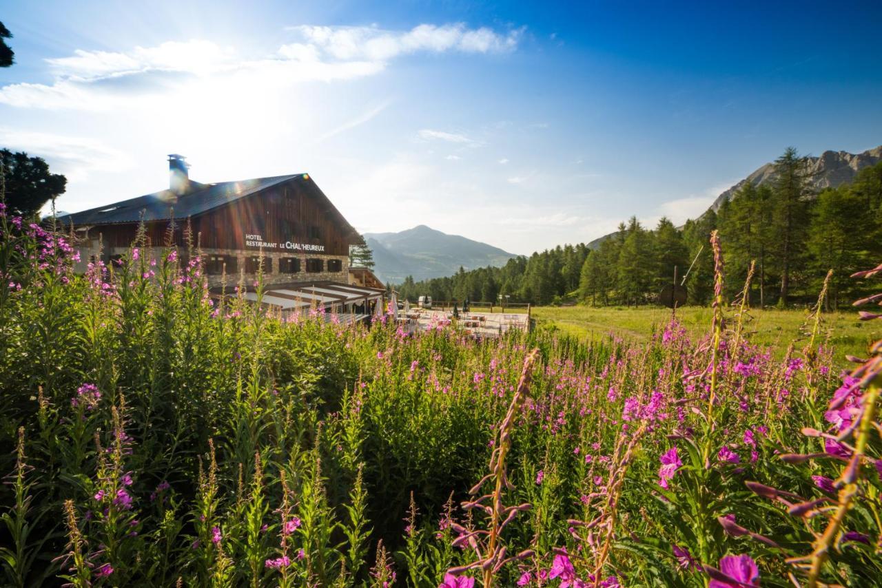 Le Chal'Heureux Hotel Вар Екстериор снимка
