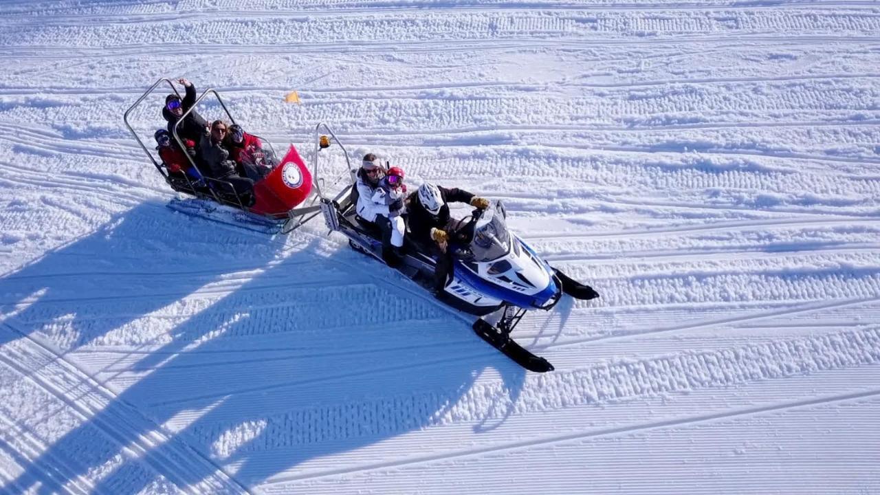 Le Chal'Heureux Hotel Вар Екстериор снимка